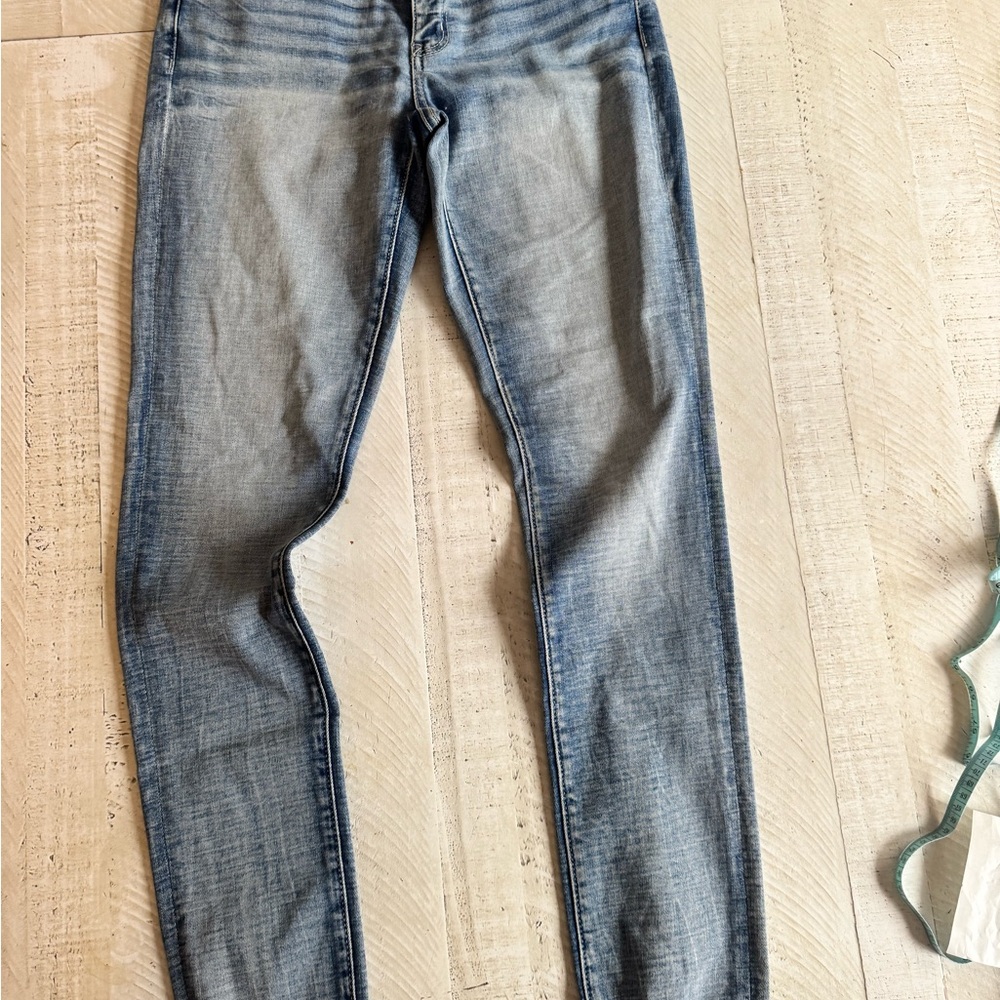 BKE Women's Skinny Jeans in Faded Blue